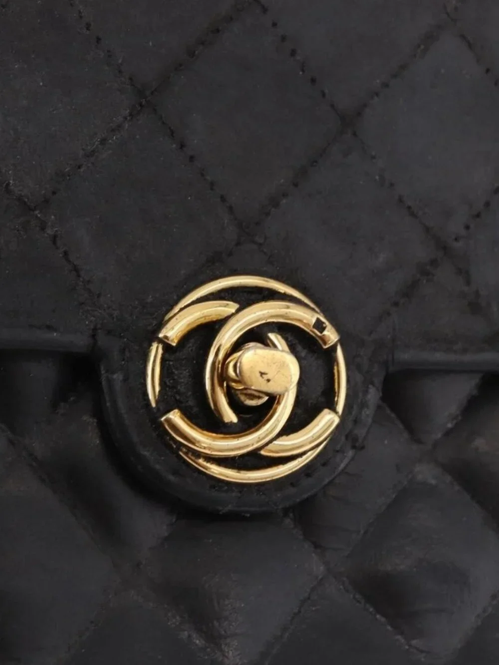 CHANEL Matelasse Chain Shoulder Bag Leather Black Gold CC Auth 188806